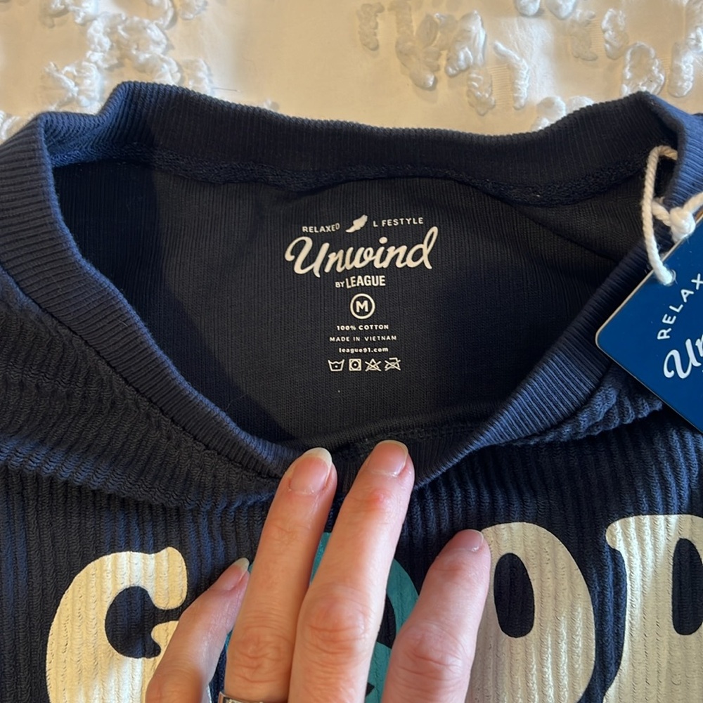 Be Hippy “Good Vibes” Cropped Sweatshirt - Picture 2 of 5